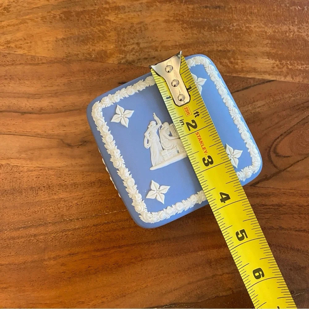 Wedgwood England Jasperware Square Trinket Dish - Picture 13 of 16